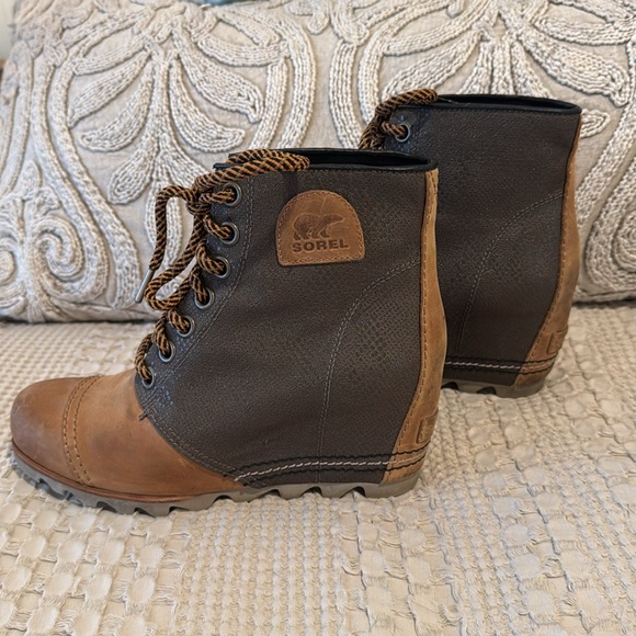 Sorel Women’s NL2264 Nubuck Brown Joan of Arctic Wedge Winter Boots - Picture 4 of 6